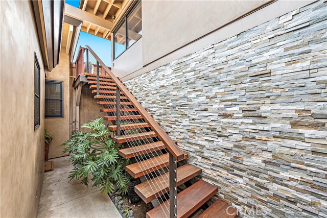 Detail Gallery Image 15 of 17 For 290 La Brea, Laguna Beach,  CA 92651 - 1 Beds | 1 Baths