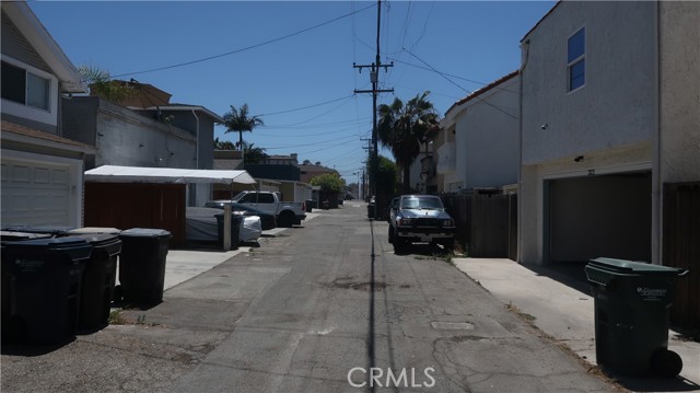 Detail Gallery Image 40 of 50 For 322 12th St, Huntington Beach,  CA 92648 - 3 Beds | 2/1 Baths