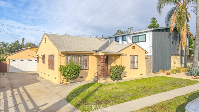 Detail Gallery Image 1 of 1 For 1711 Freeman Ave, Long Beach,  CA 90804 - 2 Beds | 1 Baths