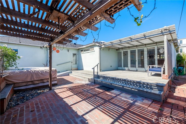 400 5th Street, Manhattan Beach, California 90266, 4 Bedrooms Bedrooms, ,2 BathroomsBathrooms,Residential,Sold,5th,SB23202757