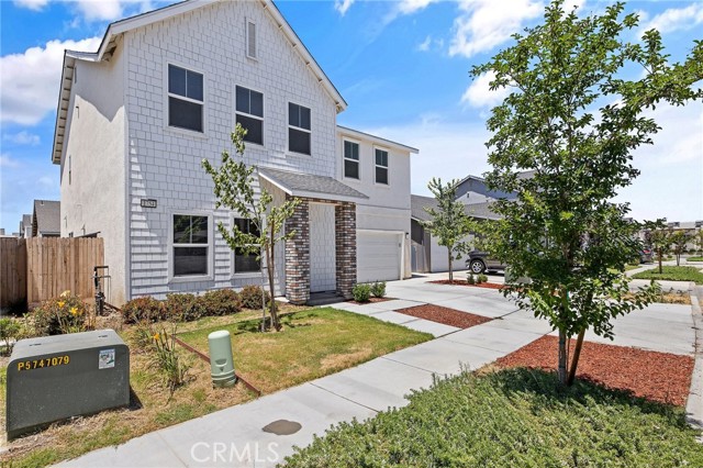 1754 N Aster Lake Road, Hanford CA: https://media.crmls.org/medias/6147d104-6b90-4629-a70f-a3559ffc9ac9.jpg