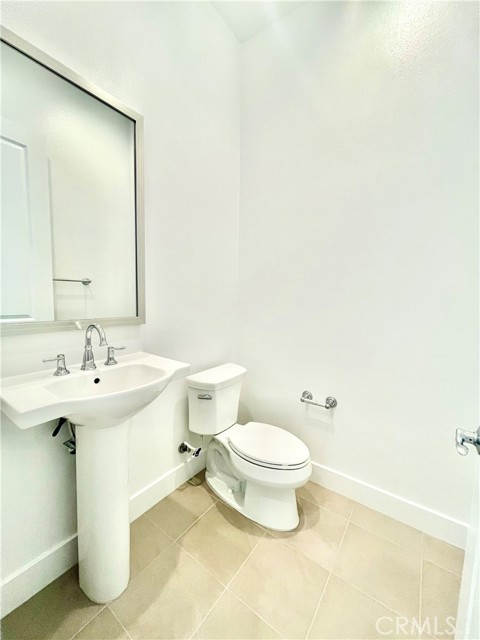 Detail Gallery Image 35 of 40 For 27533 Elderberry Dr, Valencia,  CA 91381 - 5 Beds | 5/1 Baths