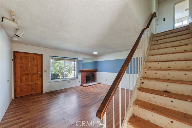Detail Gallery Image 17 of 38 For 17172 Berlin Ln, Huntington Beach,  CA 92649 - 3 Beds | 2 Baths