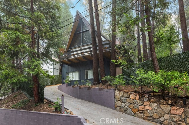 641 Buckingham, Lake Arrowhead, CA 92385