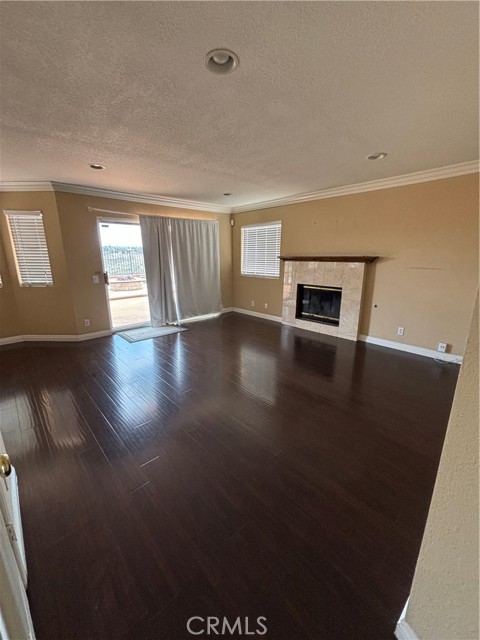 17092 Whispering Brook Way, Riverside CA: https://media.crmls.org/medias/614ad2c9-8f9a-4e47-bf36-245868f53a9d.jpg