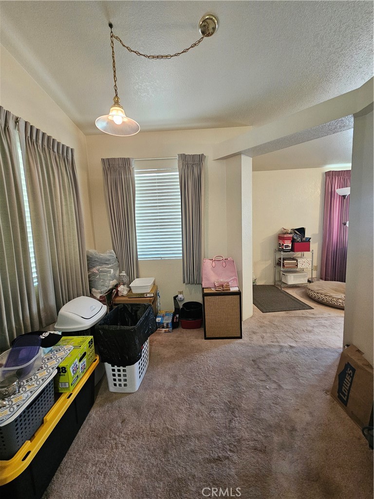 https://media.crmls.org/medias/614adf9b-e9f3-411b-a310-a67135174bdf.jpg?preset=X-Large