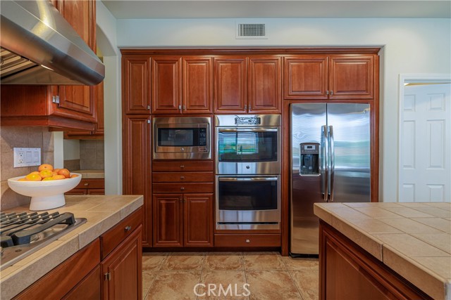 22 Modesto, Irvine CA: https://media.crmls.org/medias/614b5b8c-98b3-44db-8286-0a58954fb3d3.jpg