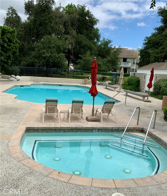 8 Green Brier Circle, Coto de Caza CA: https://media.crmls.org/medias/614b6238-40b9-4888-8a0e-a55b493b294e.jpg