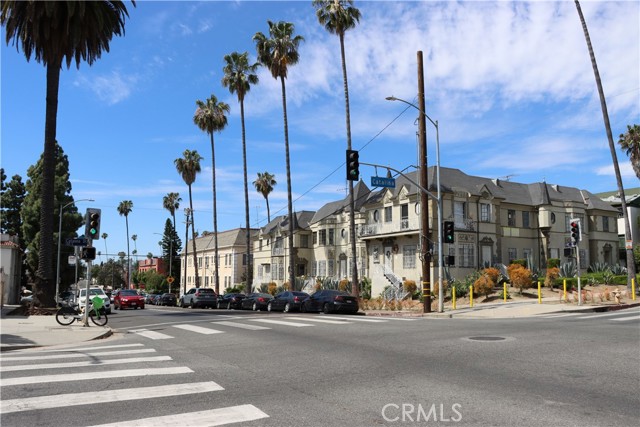 Detail Gallery Image 8 of 8 For 109 S Catalina St, Los Angeles,  CA 90004 - – Beds | – Baths