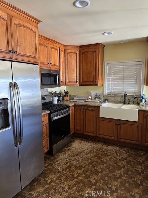 Detail Gallery Image 4 of 9 For 3967 Goodwin, Simi Valley,  CA 93063 - 4 Beds | 3 Baths