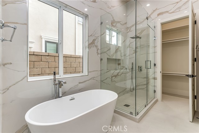 Detail Gallery Image 36 of 40 For 10168 Lightbreeze Cir, Huntington Beach,  CA 92646 - 5 Beds | 5/1 Baths