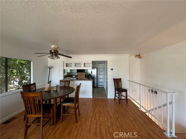 Detail Gallery Image 2 of 11 For 1999 Stanley Ave #1,  Signal Hill,  CA 90755 - 2 Beds | 2/1 Baths