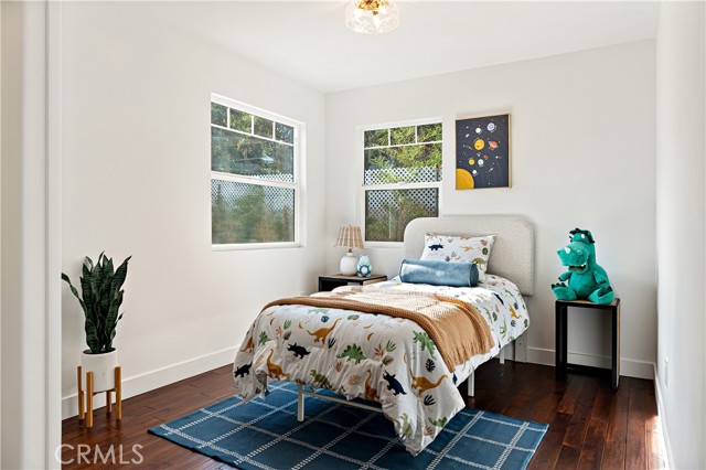 229 S Kingsley Drive, Los Angeles CA: https://media.crmls.org/medias/614da452-7c21-4933-8b55-fabe88f7a1f3.jpg