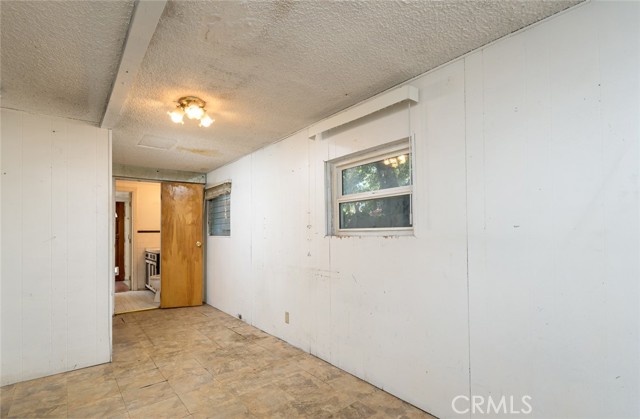 4608 Dyer Street, La Crescenta CA: https://media.crmls.org/medias/614fdc32-4697-4610-ab58-093081e44358.jpg