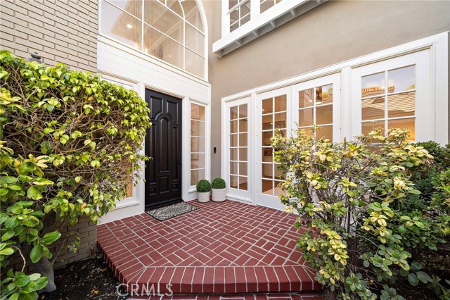 48 Belcourt Drive, Newport Beach CA: https://media.crmls.org/medias/61502fda-87b3-4651-a52b-66b5fe38f231.jpg