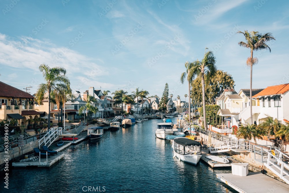 https://media.crmls.org/medias/61504943-281e-4d8f-aa52-e091ceb925cd.jpg?preset=X-Large
