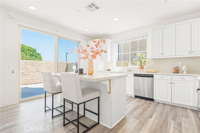 8254 Lily Drive, Rosemead CA: https://media.crmls.org/medias/61505c57-f993-4d1a-9719-23f11ba140dd.jpg