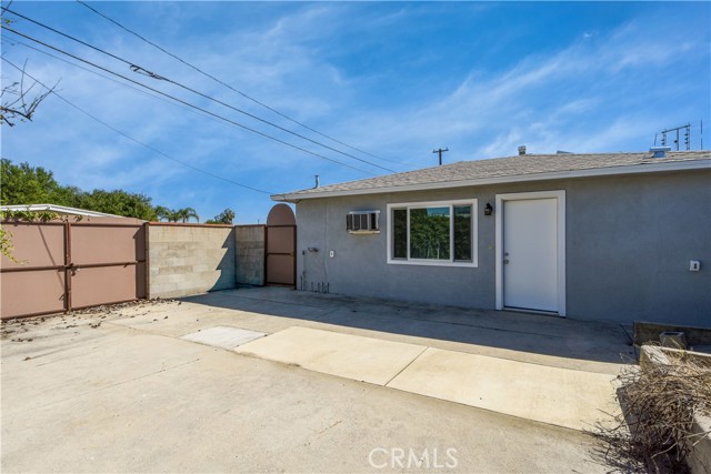 Detail Gallery Image 3 of 16 For 911 W 10th, Corona,  CA 92882 - 3 Beds | 1 Baths