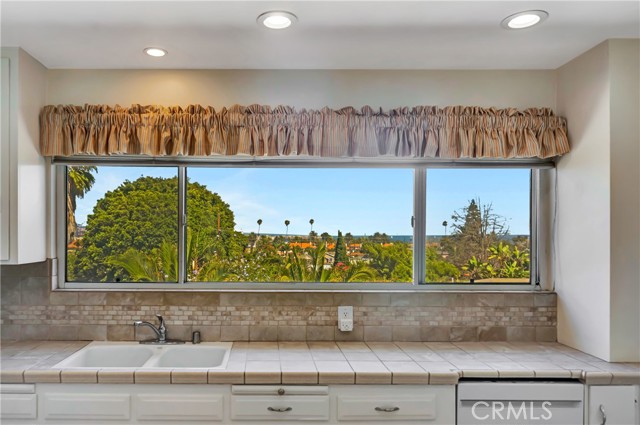 661 W 26th Street, San Pedro CA: https://media.crmls.org/medias/615248c1-275a-4fb6-9637-0ee2e6add014.jpg