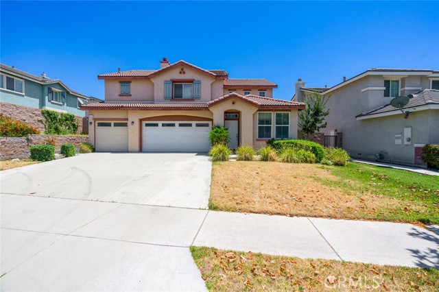 7537 Red Bluff Ln, Fontana, CA 92336