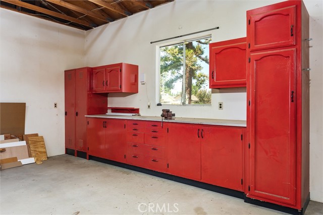 Detail Gallery Image 8 of 43 For 1519 Old Stage St, Bakersfield,  CA 93312 - 4 Beds | 2/1 Baths