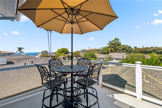 Detail Gallery Image 1 of 11 For 161 Mcknight Dr, Laguna Beach,  CA 92651 - 4 Beds | 3 Baths