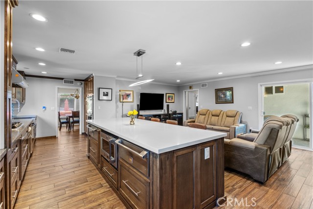 Detail Gallery Image 5 of 34 For 8674 Vine Valley, Sun Valley,  CA 91352 - 3 Beds | 2 Baths