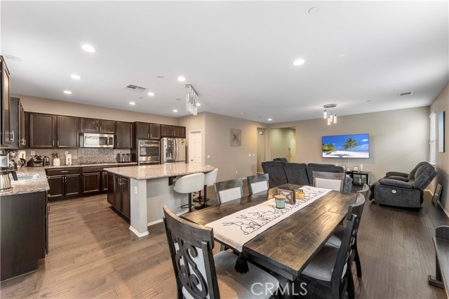Detail Gallery Image 3 of 10 For 45019 Carla Ct, Lake Elsinore,  CA 92532 - 3 Beds | 2 Baths