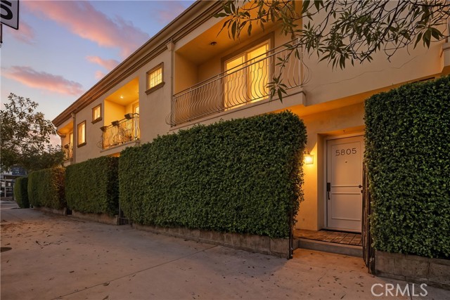 Detail Gallery Image 1 of 53 For 5805 Monterey Rd, Los Angeles,  CA 90042 - 3 Beds | 2/1 Baths