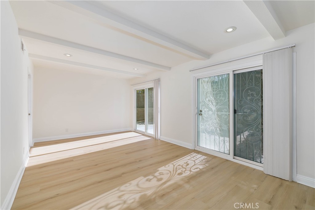 MLS #WS25267882 image #11