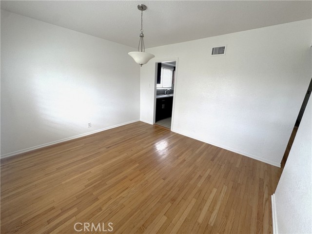 Detail Gallery Image 6 of 24 For 44450 Lowtree Ave, Lancaster,  CA 93534 - 4 Beds | 3 Baths