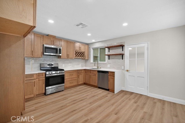 Detail Gallery Image 17 of 49 For 4392 Elm, Long Beach,  CA 90807 - 3 Beds | 2 Baths