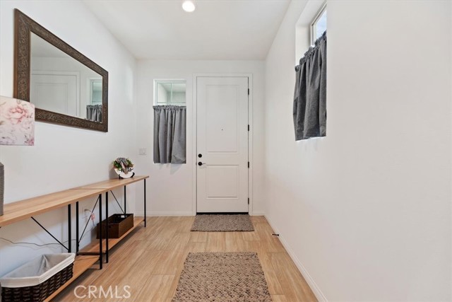 Detail Gallery Image 5 of 44 For 24134 Ardell Ct, Corona,  CA 92883 - 3 Beds | 2/1 Baths