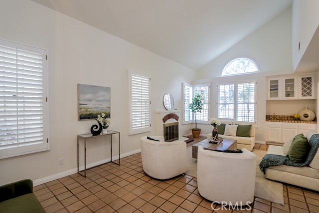 Detail Gallery Image 6 of 22 For 326 La Jolla St, Long Beach,  CA 90803 - 3 Beds | 2/1 Baths