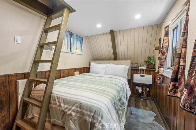 1277 Lovers Lane, Rimforest CA: https://media.crmls.org/medias/61554e88-603e-44b0-9d4b-69718e60ae5f.jpg