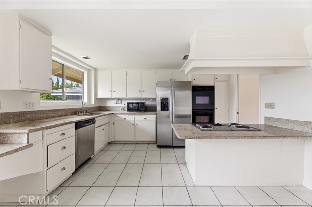 5602 Sunmist Drive, Rancho Palos Verdes, California 90275, 3 Bedrooms Bedrooms, ,3 BathroomsBathrooms,Residential,For Sale,Sunmist,OC26066413