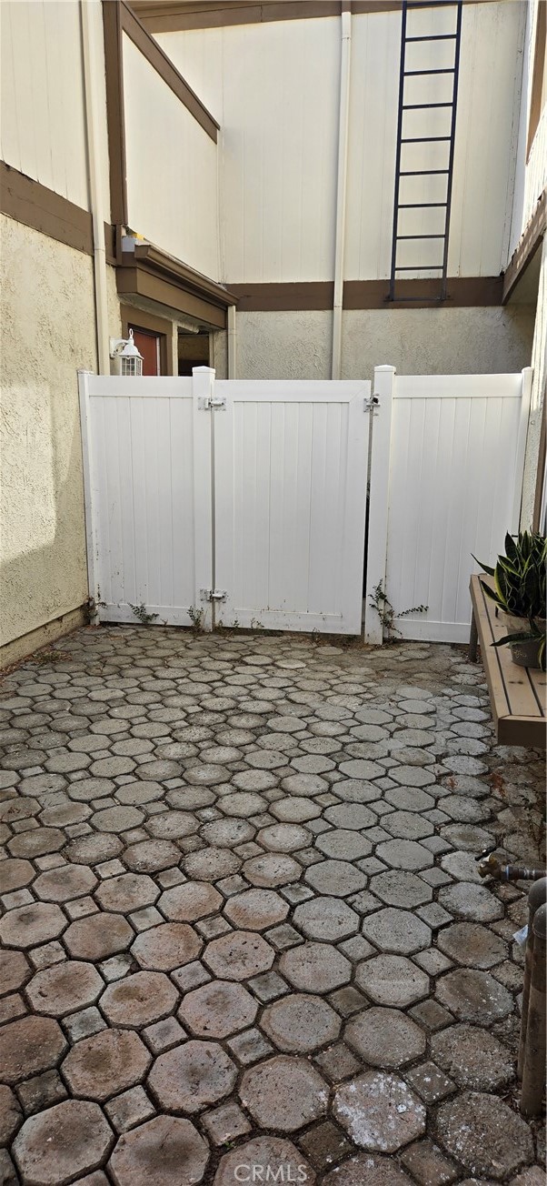 Detail Gallery Image 24 of 28 For 1209 S Palmetto #C,  Ontario,  CA 91762 - 2 Beds | 1/1 Baths