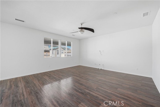 Detail Gallery Image 11 of 48 For 29325 Links, Lake Elsinore,  CA 92530 - 4 Beds | 3 Baths