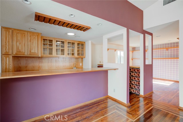 693 19th Street, Manhattan Beach, California 90266, 5 Bedrooms Bedrooms, ,1 BathroomBathrooms,Residential,Sold,19th,SB21194757