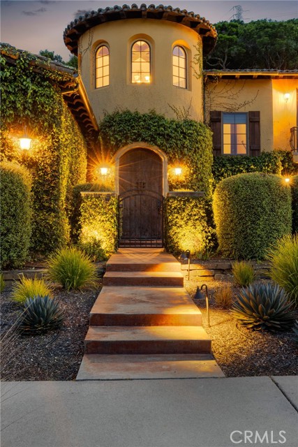 935 Isabella Way, San Luis Obispo CA: https://media.crmls.org/medias/6156dc81-d934-4035-bfb0-a1350bd68194.jpg