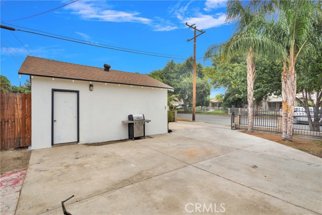 Detail Gallery Image 9 of 46 For 208 W 16th St, San Bernardino,  CA 92405 - 4 Beds | 2 Baths