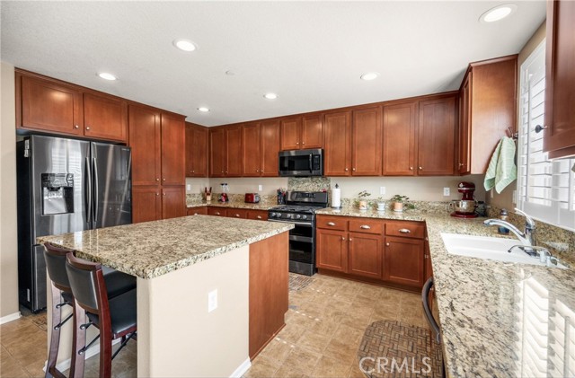 425 Gilia Street, Hemet CA: https://media.crmls.org/medias/61578a7d-c1b0-4b32-9083-fd31b8a268d3.jpg