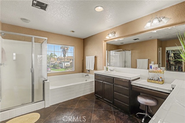 Detail Gallery Image 31 of 54 For 2001 Sola Ct, Atwater,  CA 95301 - 5 Beds | 3/1 Baths