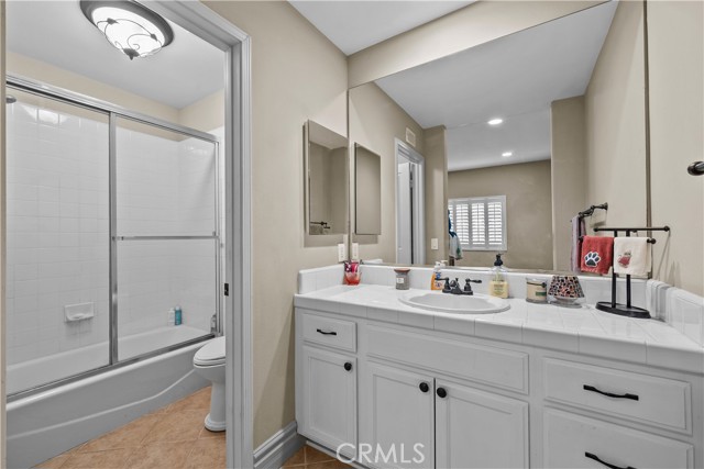 15355 Michael Crest Drive, Canyon Country CA: https://media.crmls.org/medias/615844ca-af17-46c2-90e0-591889b19aa7.jpg