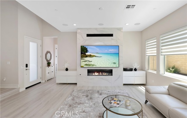 230 Holliston, Lake Forest CA: https://media.crmls.org/medias/6158a6c6-2391-462a-bbcf-df8c9d9f2ebc.jpg