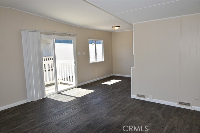 Detail Gallery Image 5 of 23 For 109 First Ave #3,  Pacifica,  CA 94044 - 1 Beds | 1 Baths