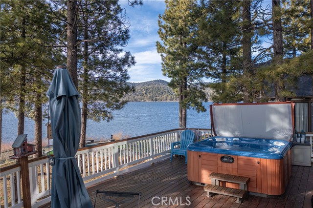 Detail Gallery Image 4 of 45 For 136 Round Dr, Big Bear Lake,  CA 92315 - 3 Beds | 1/1 Baths