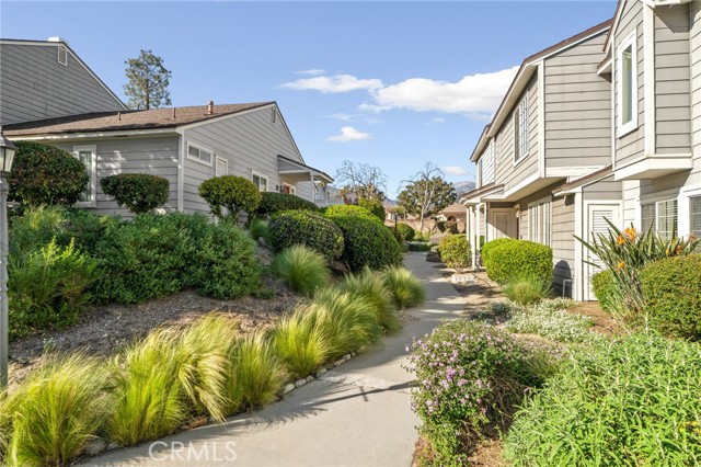 Detail Gallery Image 36 of 47 For 1693 N Mountain #D,  Upland,  CA 91784 - 3 Beds | 2/1 Baths