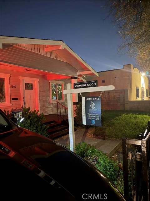 Detail Gallery Image 22 of 22 For 1305 E 17th, Long Beach,  CA 90813 - 2 Beds | 1 Baths