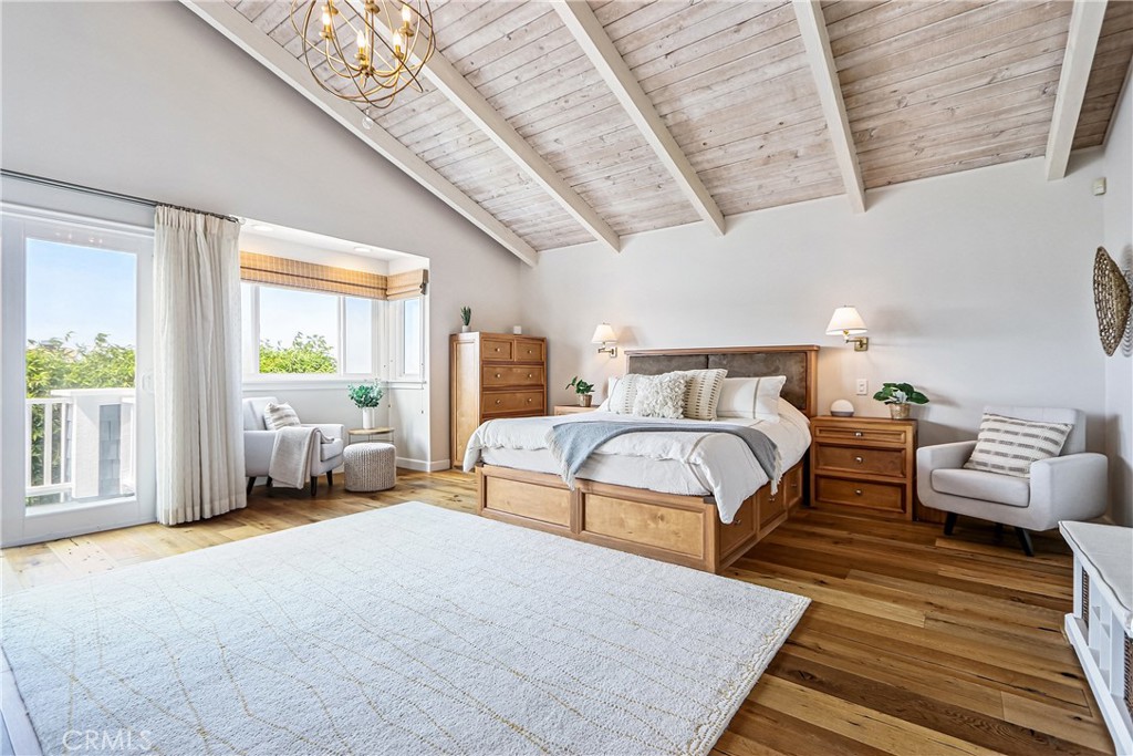 https://media.crmls.org/medias/615cbf0f-9bad-4f10-a7c1-4408215c7f1f.jpg?preset=X-Large
